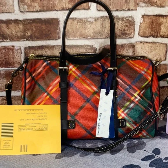 Dooney & Bourke barrel satchel and matching coin purse - Picture 3 of 13